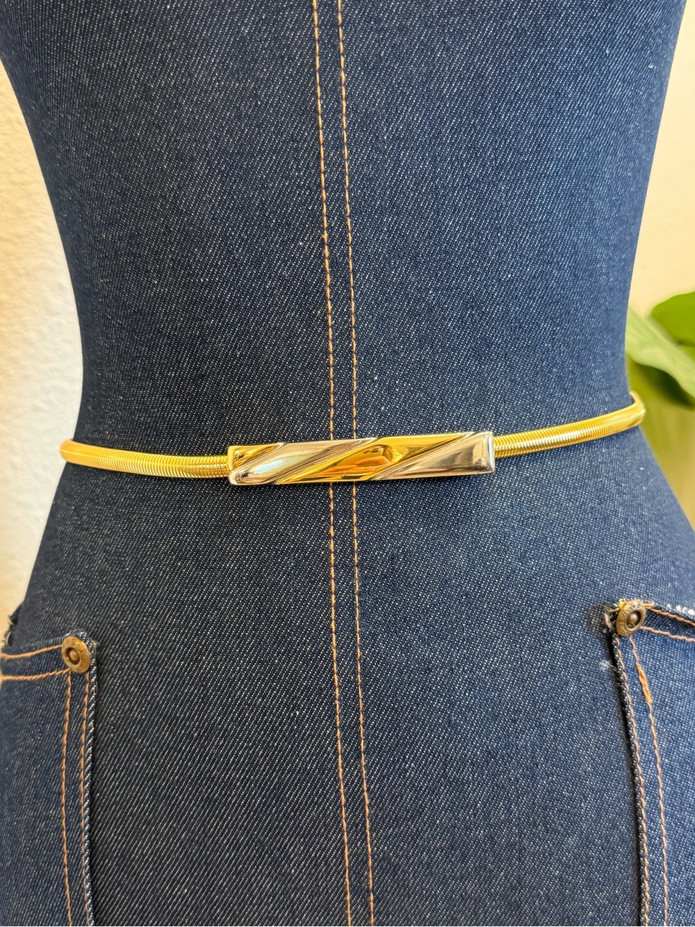 Vintage Accessocraft NYC Gold Tone Stretch Belt 80s Statement Waist Belt